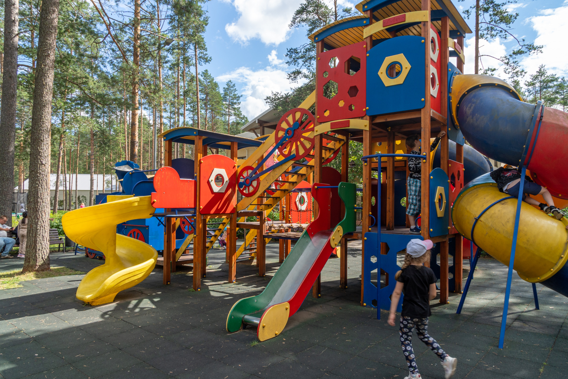 Детские площадки - База отдыха «Сосновка» - Череповец, Вологодская область  - официальный сайт